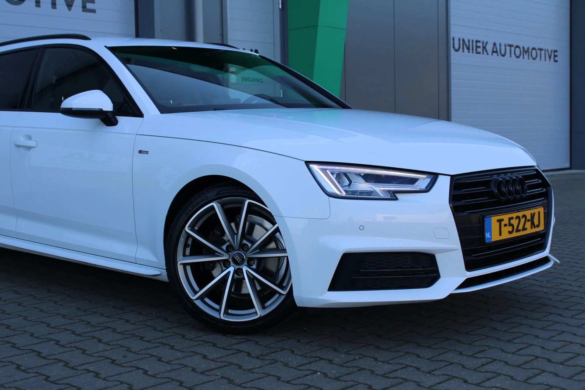 Hoofdafbeelding Audi A4