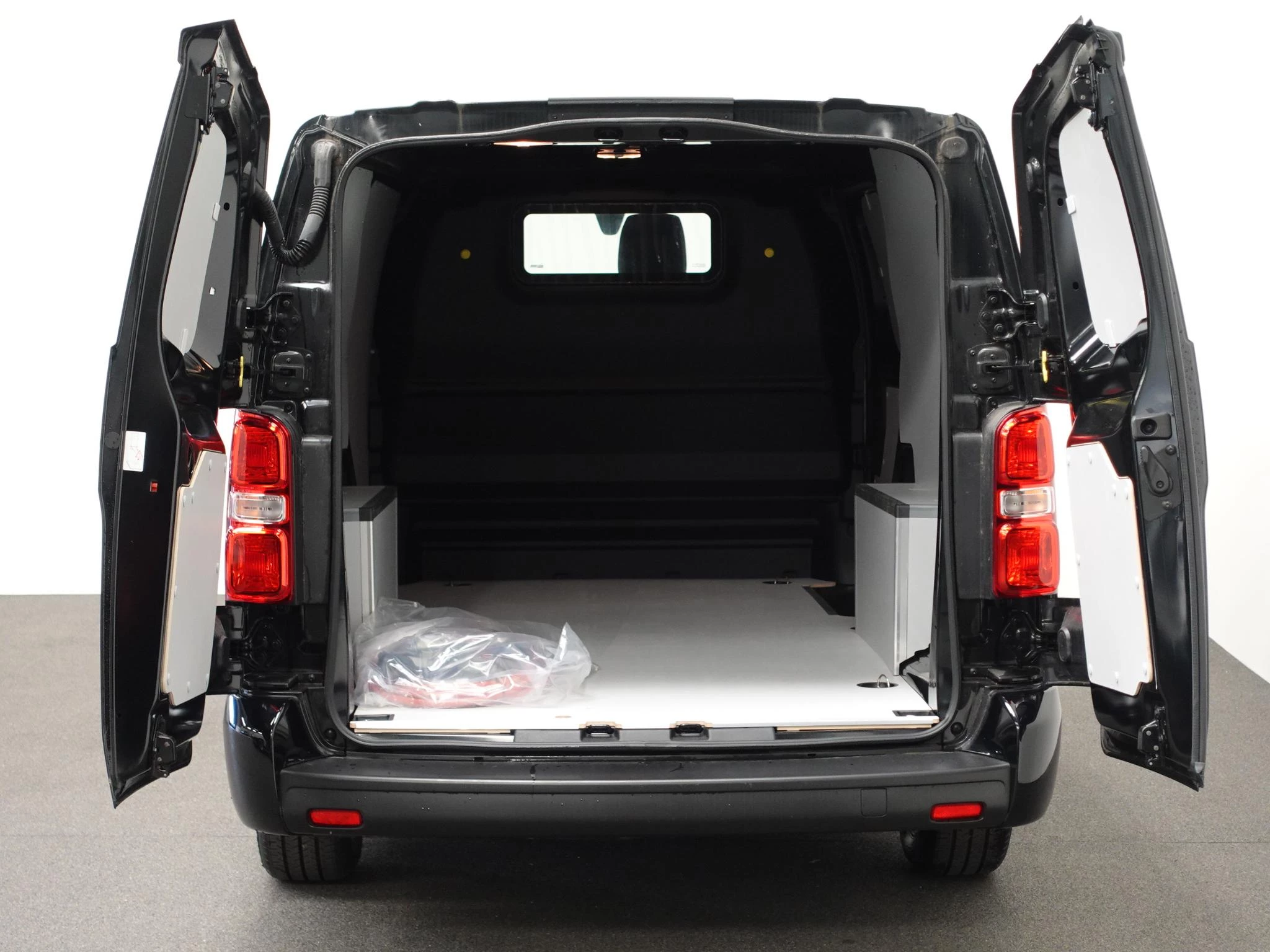 Hoofdafbeelding Peugeot e-Expert