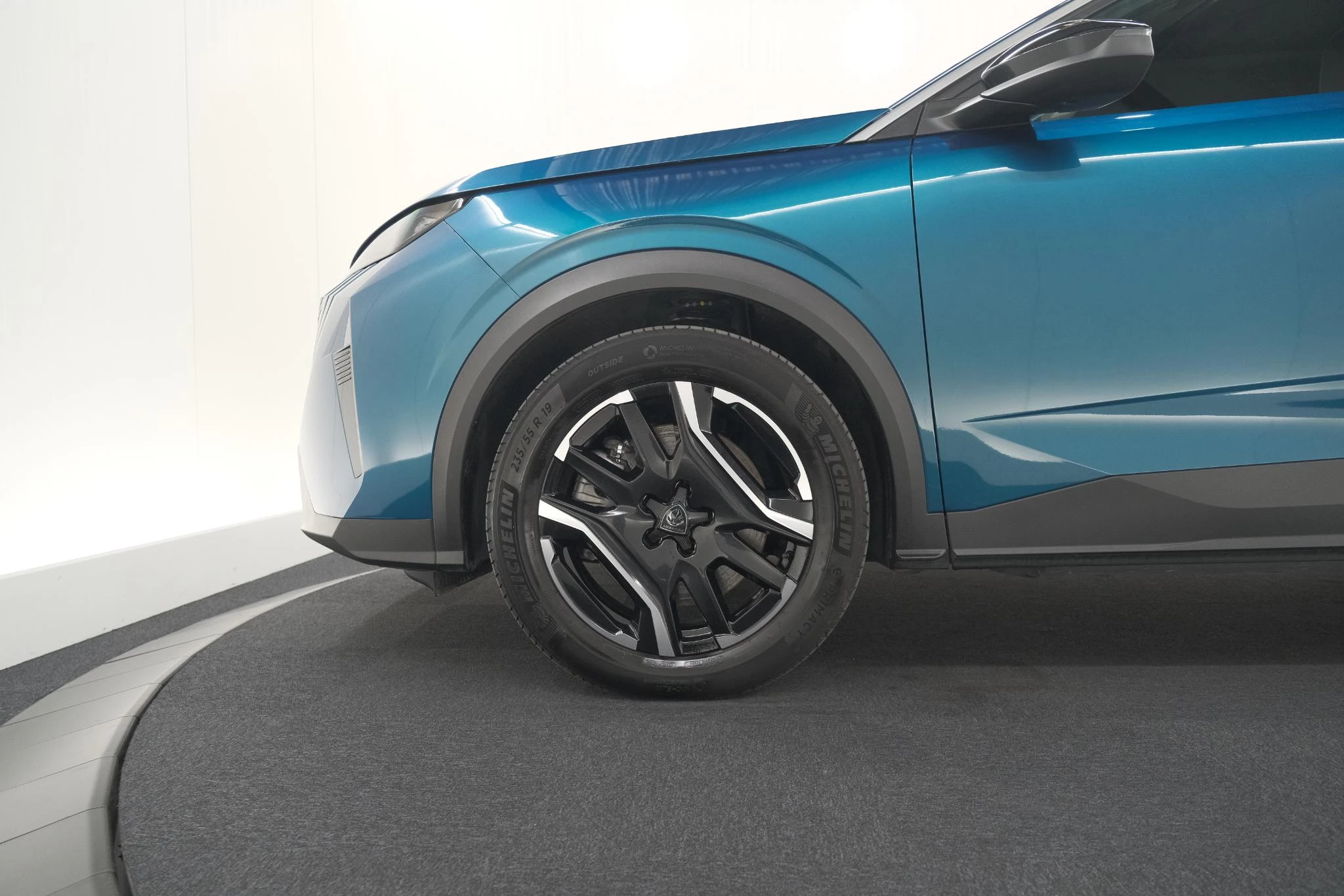 Hoofdafbeelding Peugeot e-3008