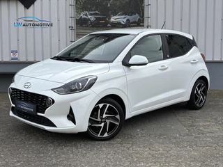 Hoofdafbeelding Hyundai i10 Hyundai i10 1.0 Premium | Camera | Stoel+stuurverw. | Navi | Carplay | 16 inch
