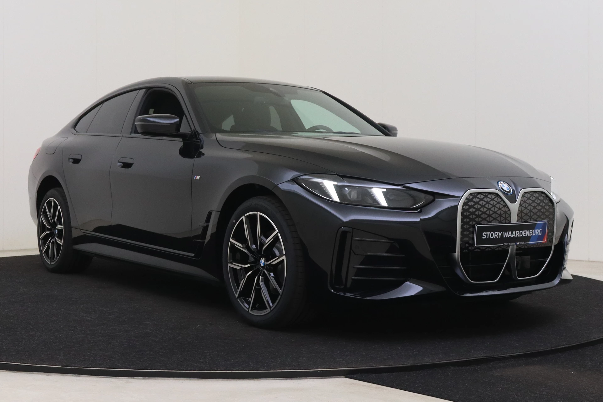Hoofdafbeelding BMW i4