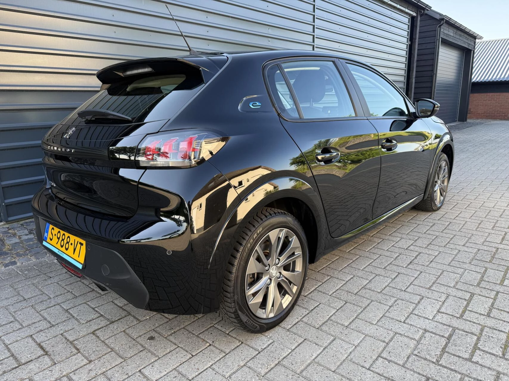 Hoofdafbeelding Peugeot e-208