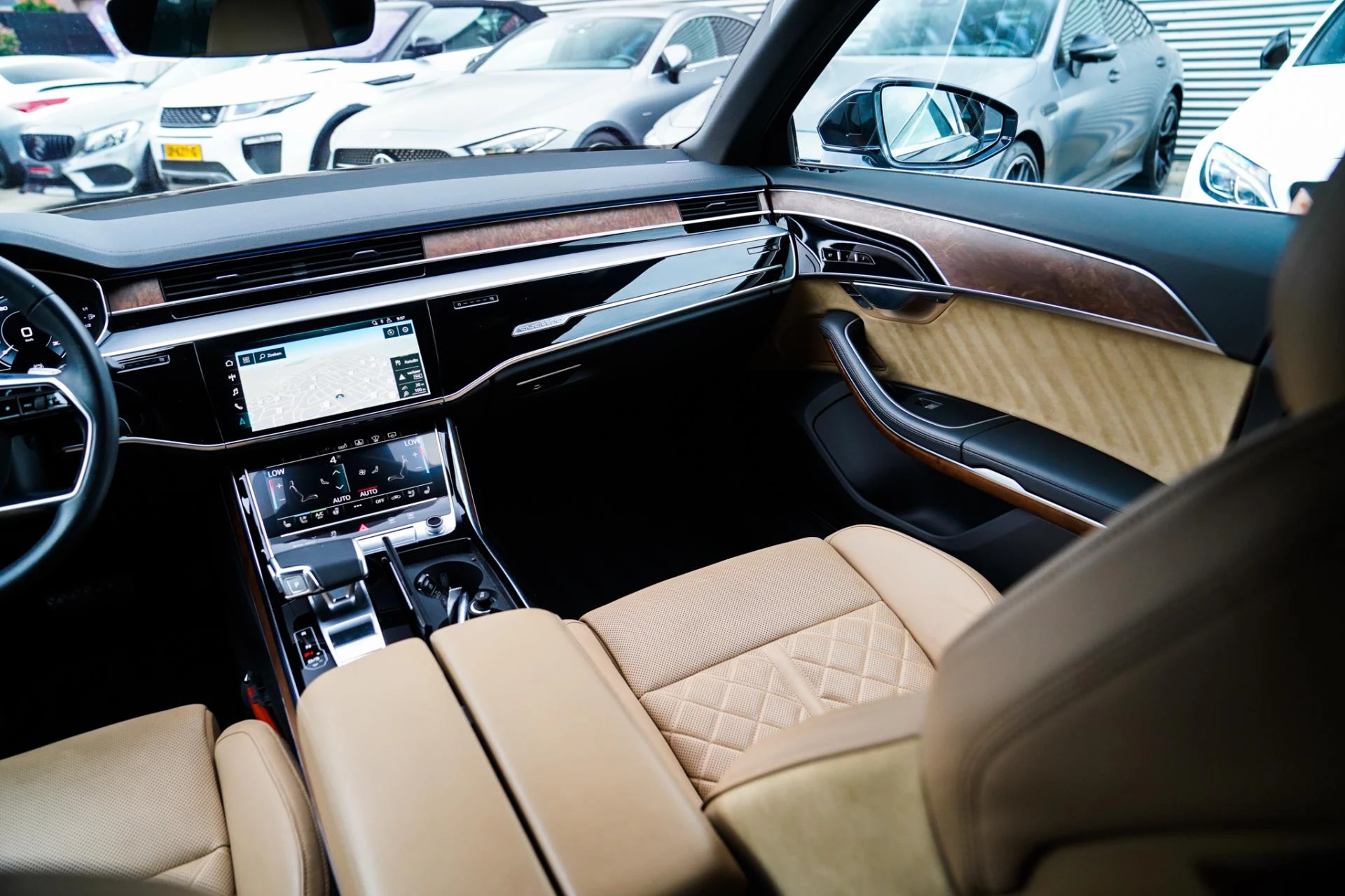 Hoofdafbeelding Audi A8