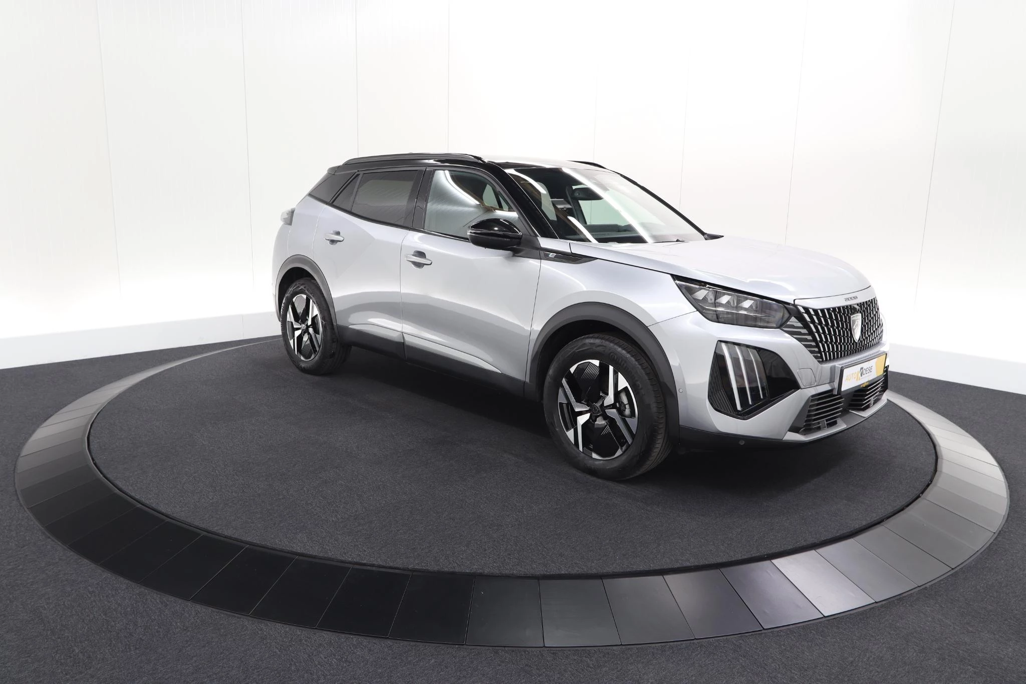 Hoofdafbeelding Peugeot e-2008