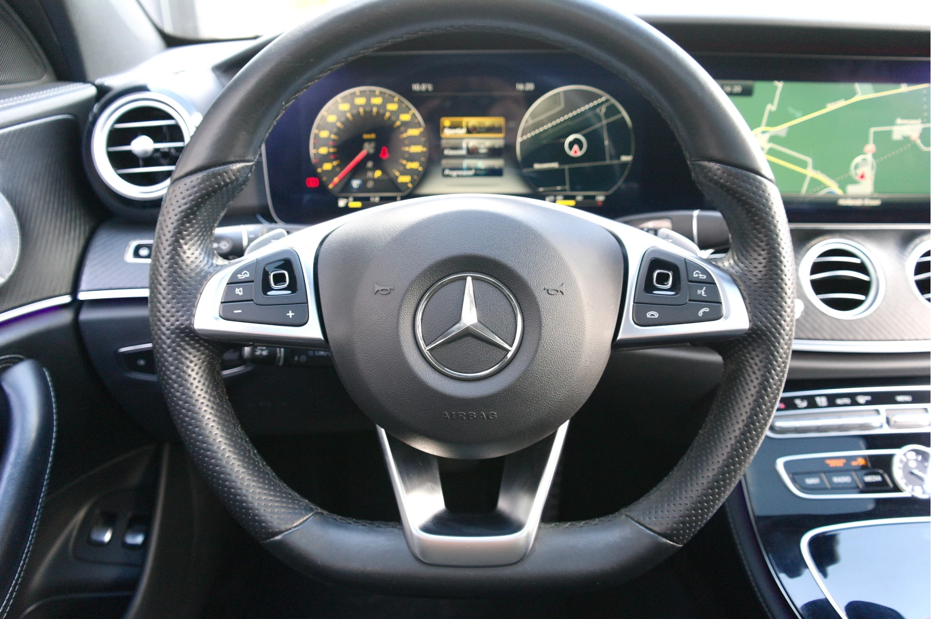 Hoofdafbeelding Mercedes-Benz E-Klasse