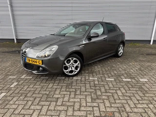 Alfa Romeo Giulietta 1.6 JTDm Exclusive,Schuif/Kanteldak,clima,Navigatie,dikke LM velgen