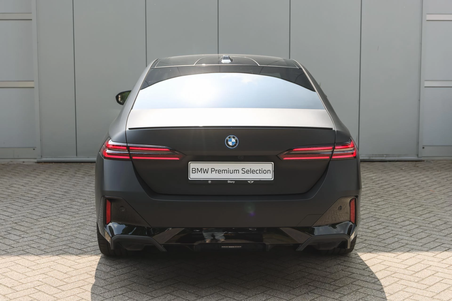 Hoofdafbeelding BMW i5