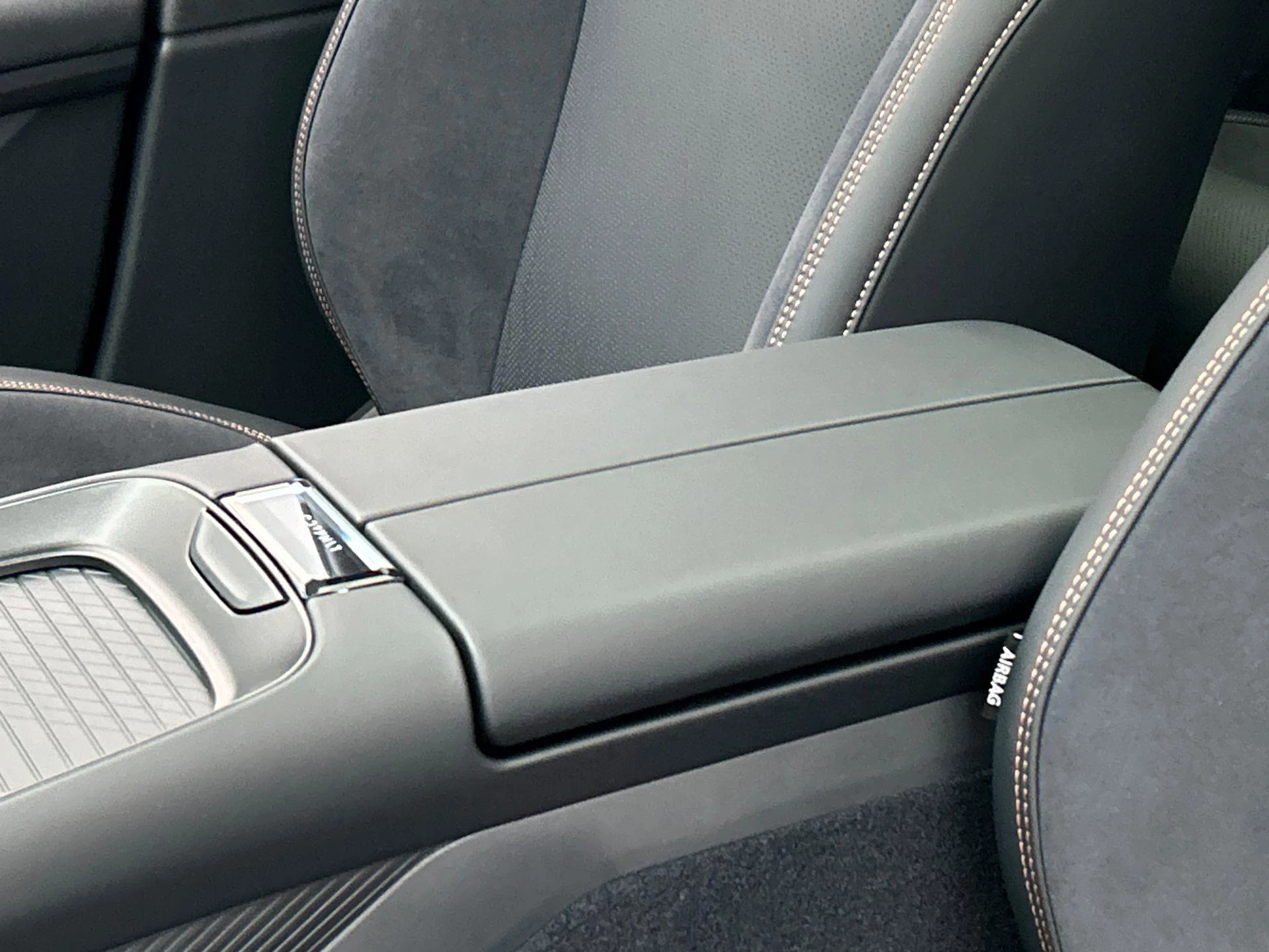 Hoofdafbeelding Lynk & Co 08