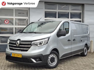 Renault Trafic 2.0 dCi 150 T30 L2H1 Comfort | Navigatie | Cruise Control | Trekhaak | Ingerichte Laadruimte | Parkeersensor Achter | Airco | LED Koplampen | Zijschuifdeur Links en Rechts |