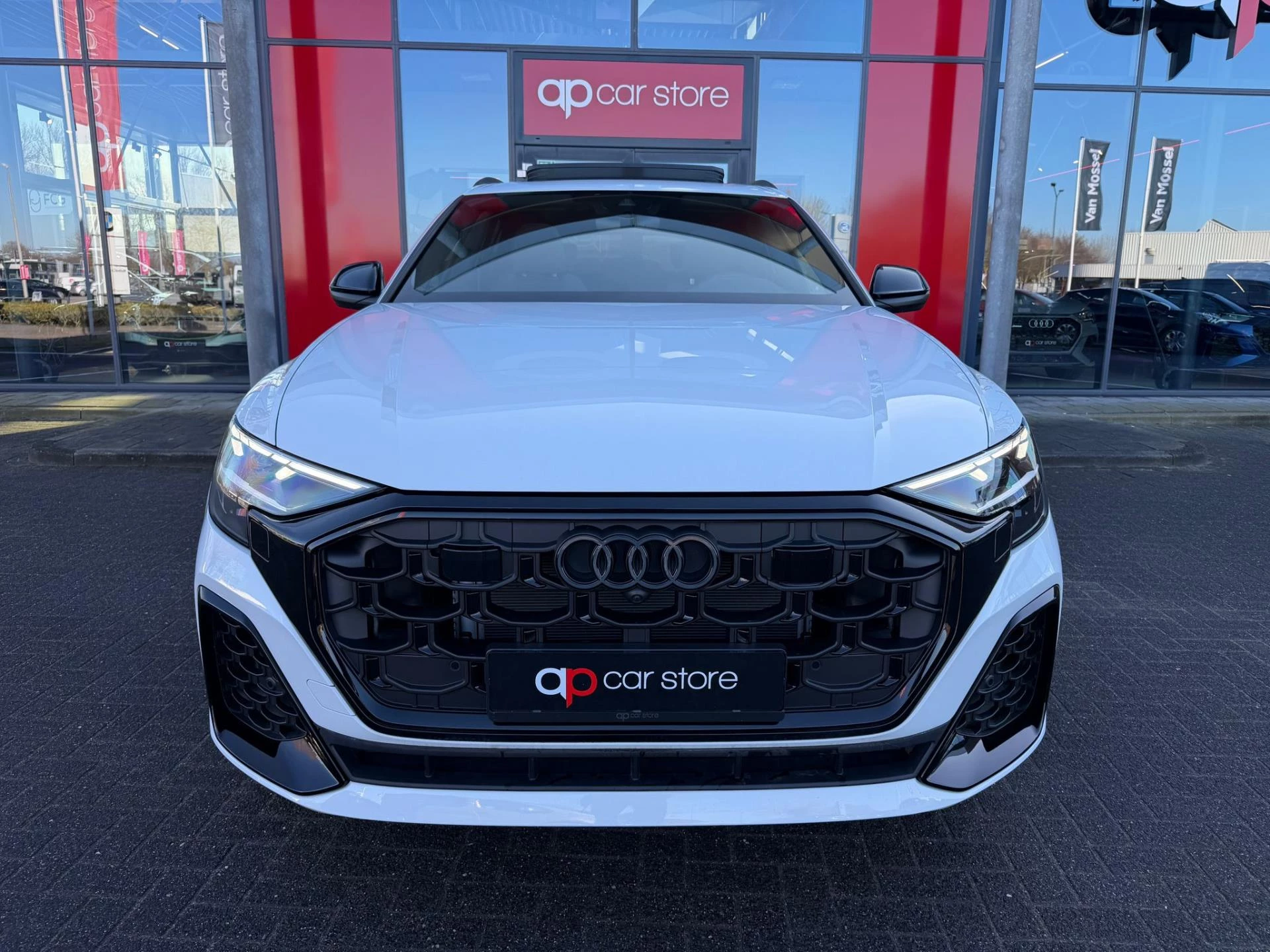 Hoofdafbeelding Audi Q8