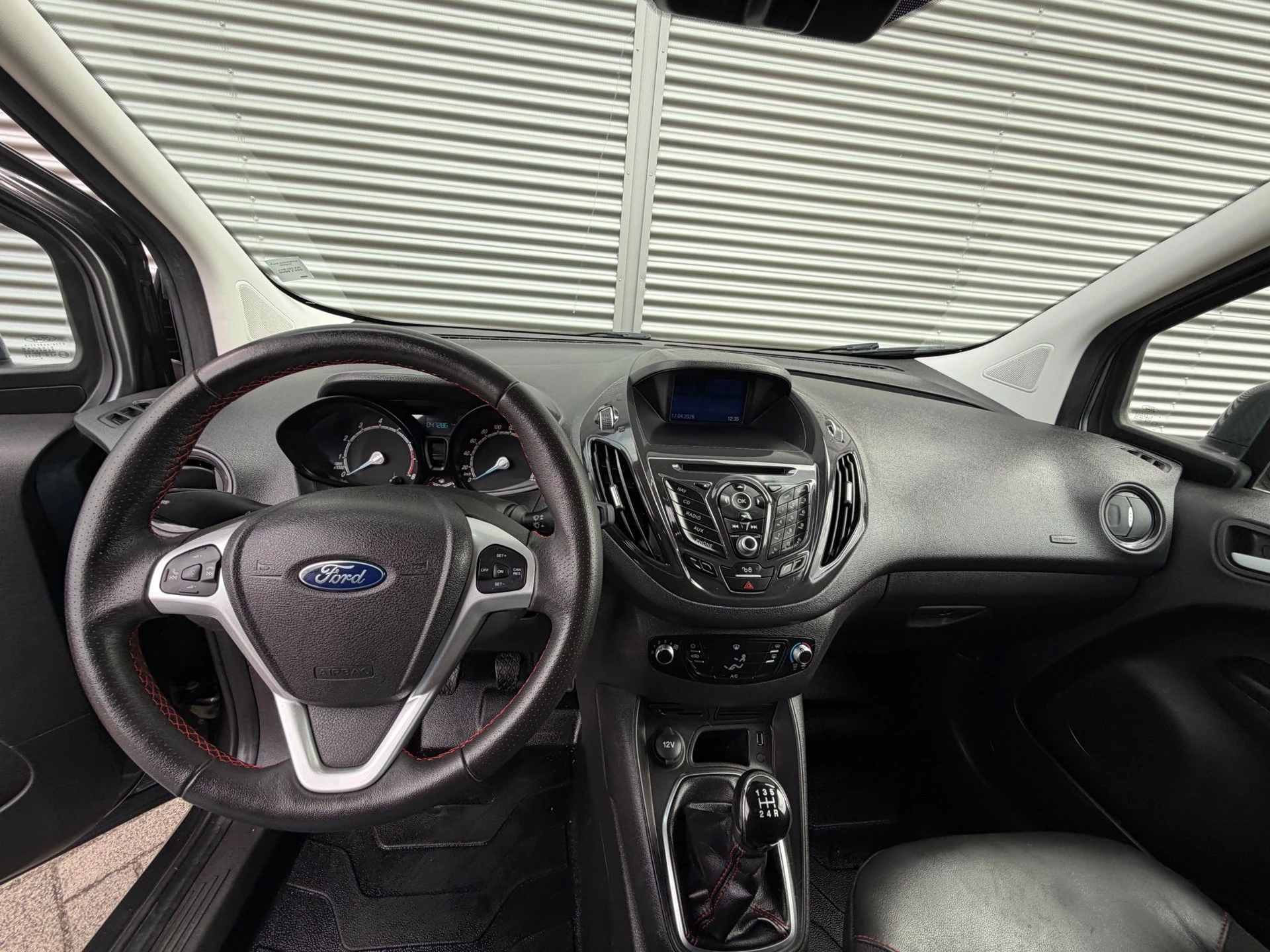 Hoofdafbeelding Ford Transit Courier