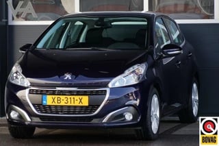 Hoofdafbeelding Peugeot 208 Peugeot 208 1.2 PureTech Signature, NL, CarPlay, PDC, cruise