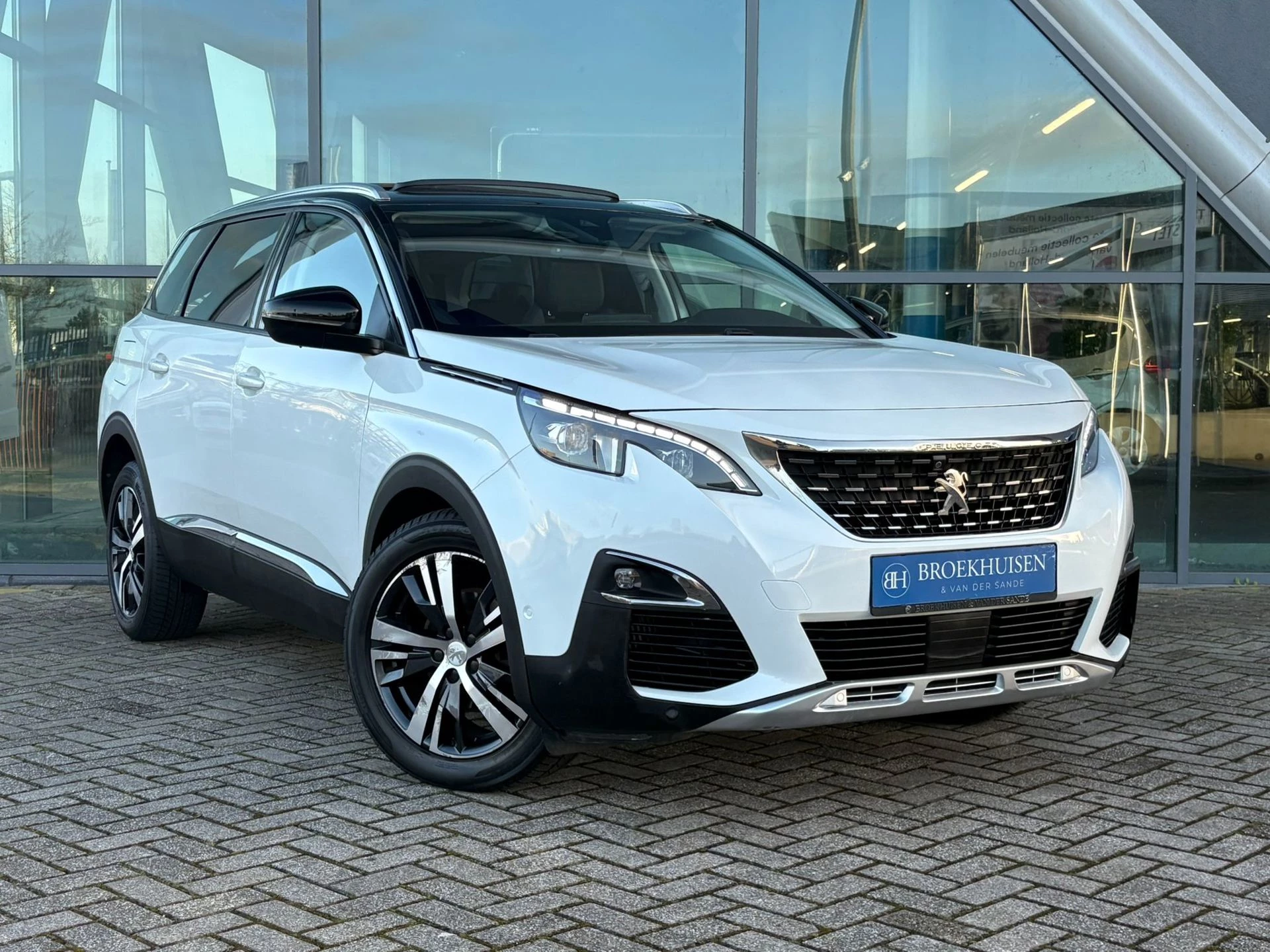 Hoofdafbeelding Peugeot 5008