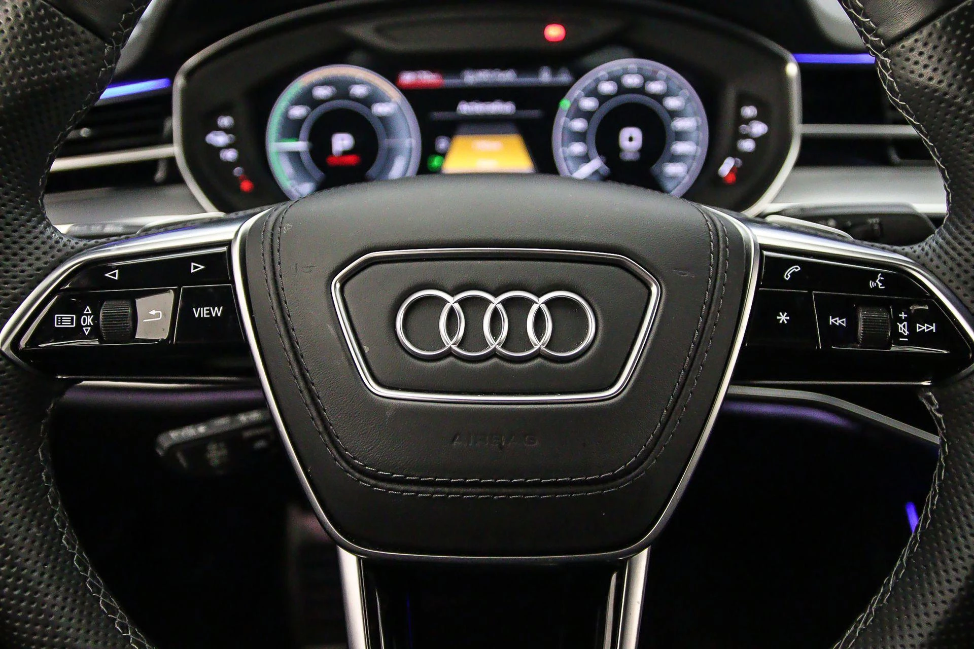 Hoofdafbeelding Audi A8