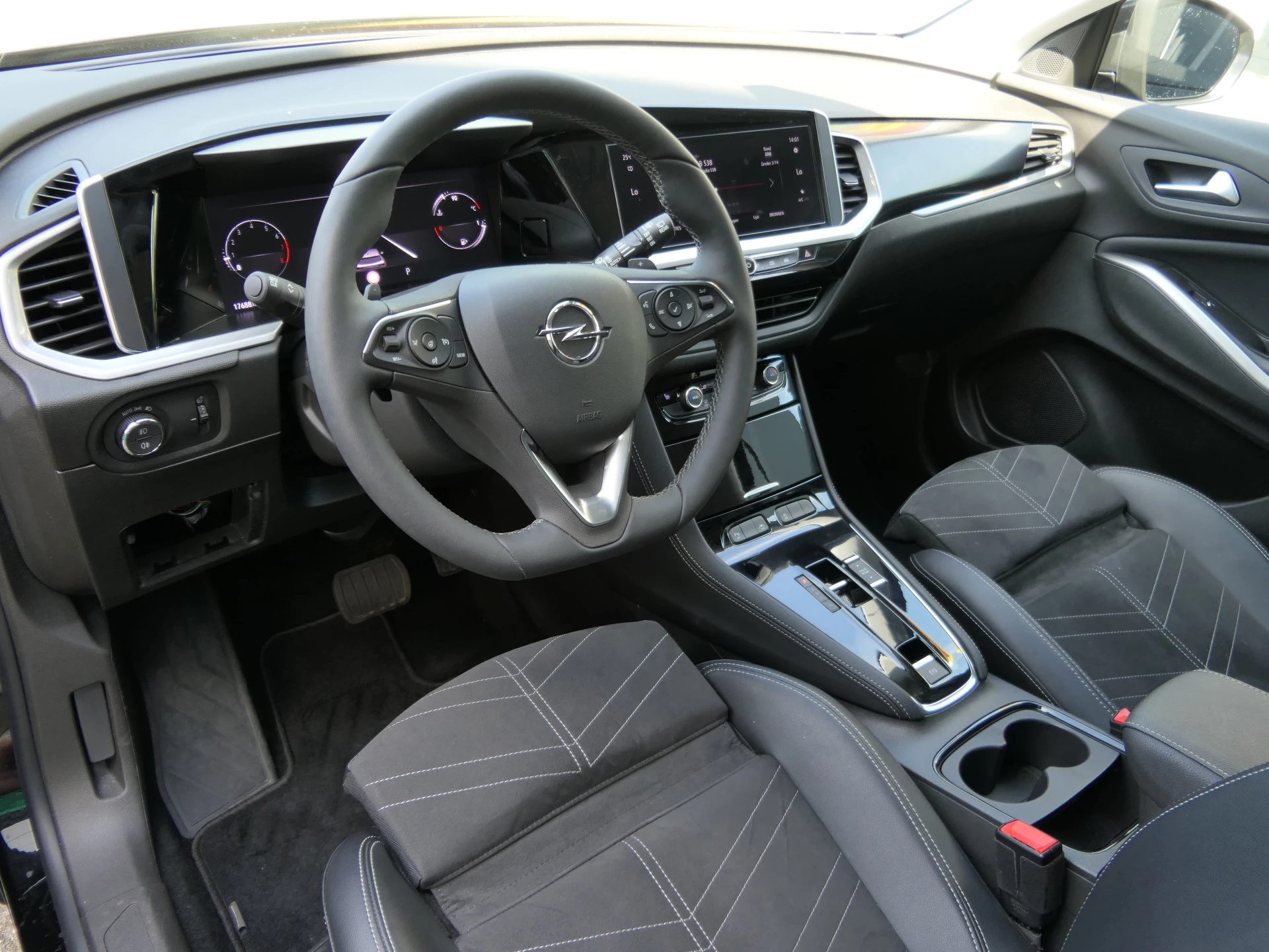 Hoofdafbeelding Opel Grandland