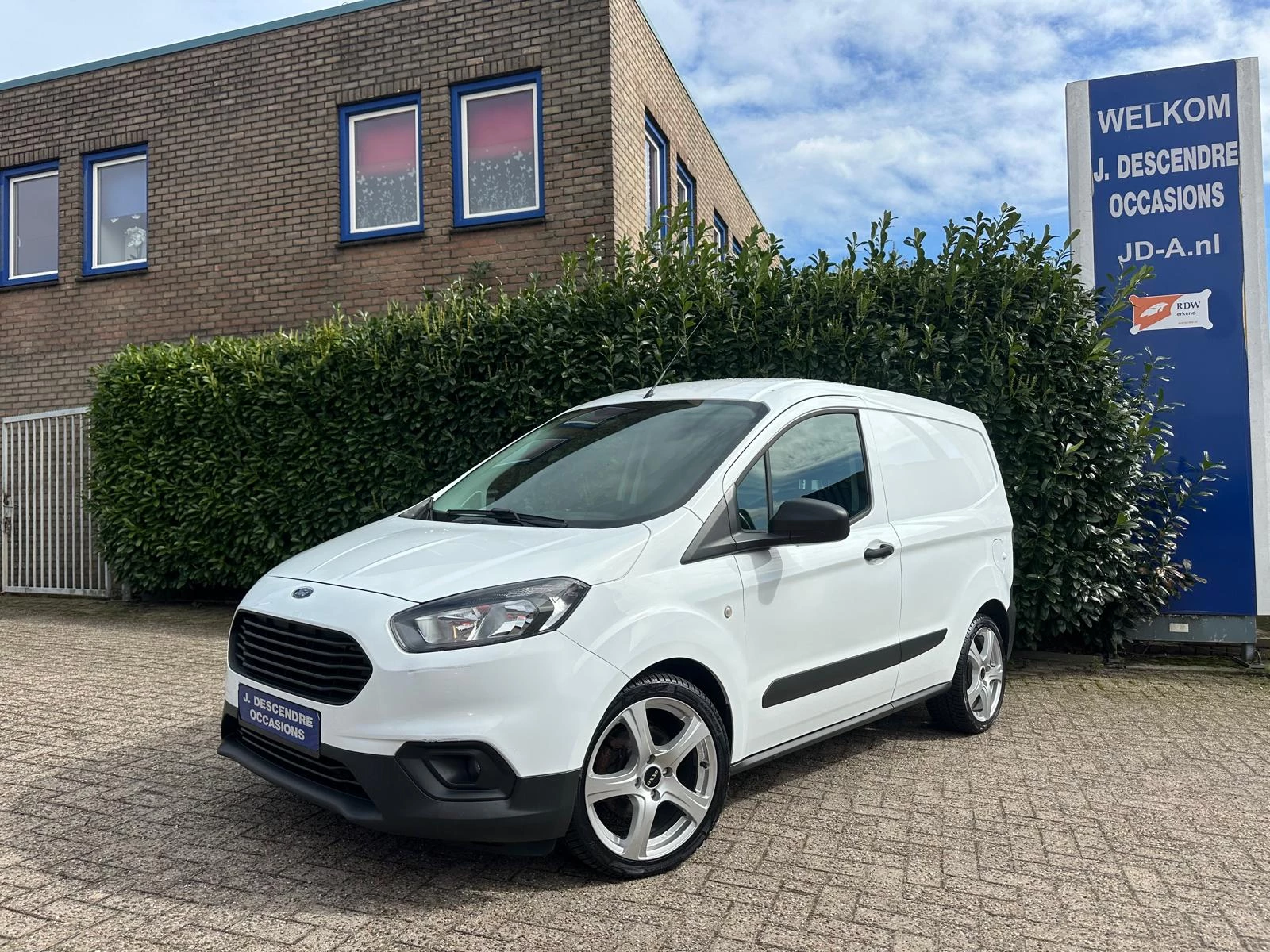 Hoofdafbeelding Ford Transit Courier