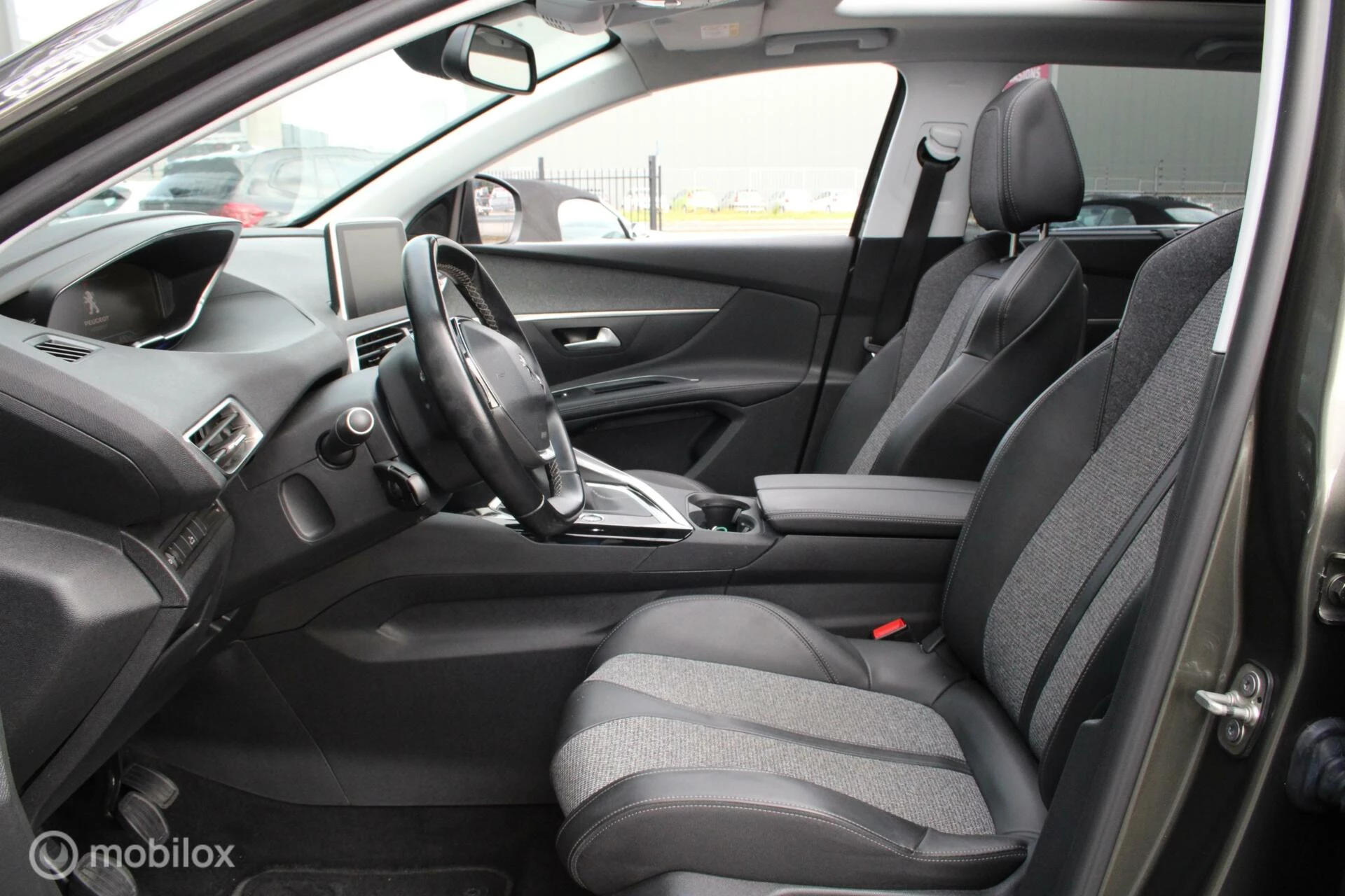 Hoofdafbeelding Peugeot 5008