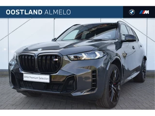 Hoofdafbeelding BMW X5 BMW X5 M60i xDrive High Executive Automaat / Panoramadak / Trekhaak / Stoelventilatie / Massagefunctie / Stoelverwarming / Adaptieve LED / Harman Kardon / Parking Assistant Professional