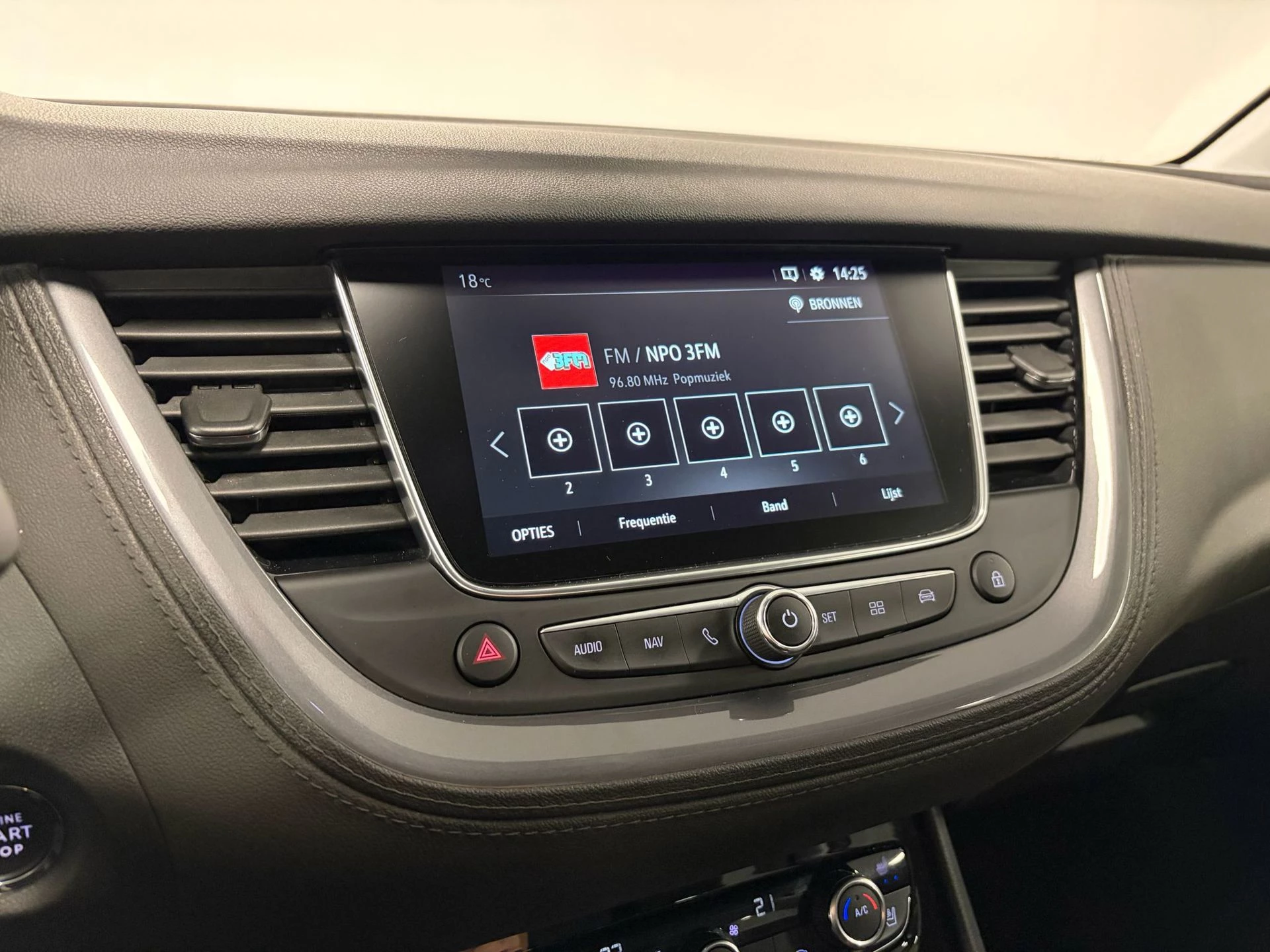 Hoofdafbeelding Opel Grandland X