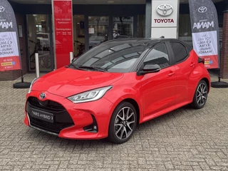 Toyota Yaris 1.5 Hybrid LAUNCH EDITION TREKHAAK HEAD-UP NAVI PARK-SENSOREN STOELVERW BLIND SPOT 17'' LM-VELGEN CAMERA AD-CRUISE KEYLESS PRIVACY GLASS