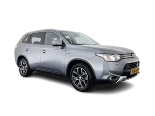 Mitsubishi Outlander 2.0 PHEV Executive Edition X-Line AWD Aut. *NAVI-FULLMAP | LEATHER-FABRIC | COMFORT-SEATS | CAMERA | ROCKFORD-AUDIO | ECC | KEYLESS | SHIFT-PADDLES | PRIVACY-GLASS | TOWBAR | 18"ALU*