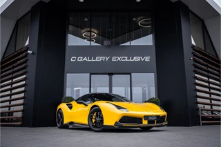 Hoofdafbeelding Ferrari 488 Ferrari 488 3.9 GTB HELE - NL auto l Lift | Racing Seats | Kermamisch | Carbon | Camera | JBL