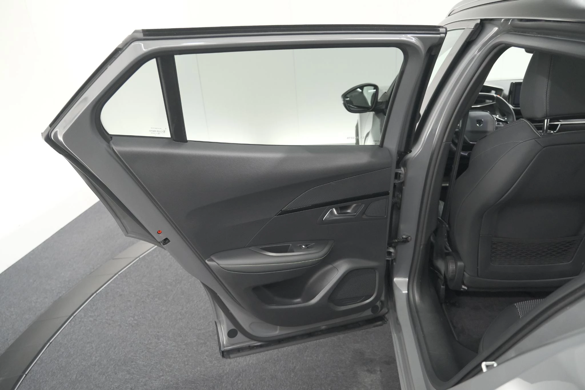 Hoofdafbeelding Peugeot e-2008