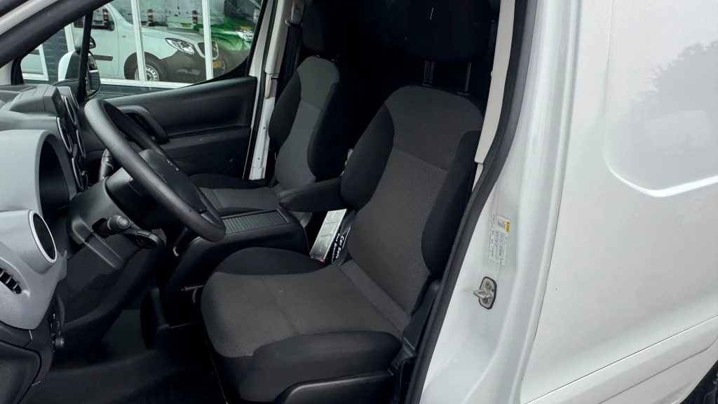 Hoofdafbeelding Peugeot Partner