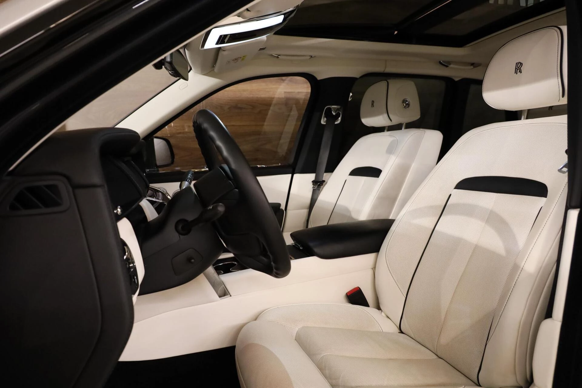 Hoofdafbeelding Rolls-Royce Cullinan