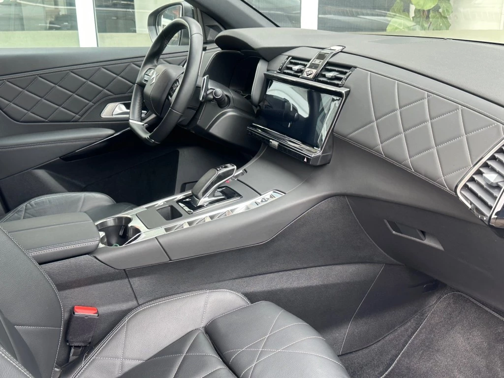 Hoofdafbeelding DS DS 7