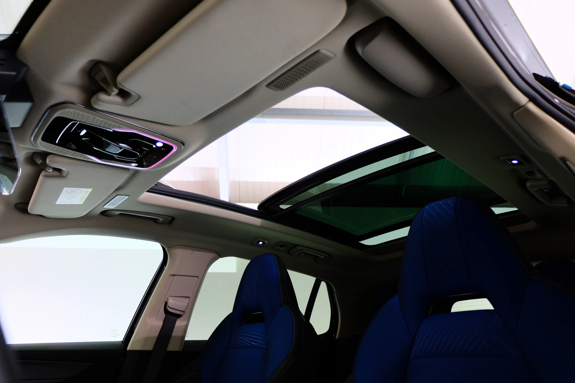 Hoofdafbeelding Lynk & Co 01