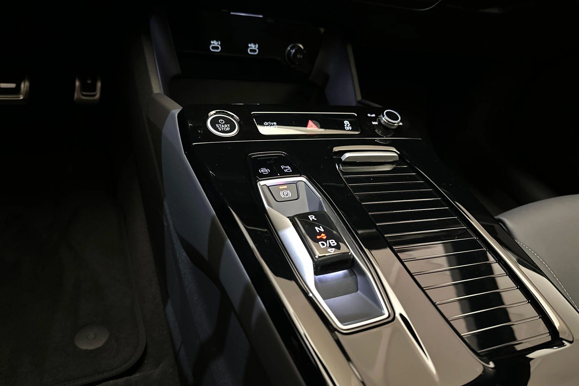 Hoofdafbeelding Audi A6 Avant e-tron