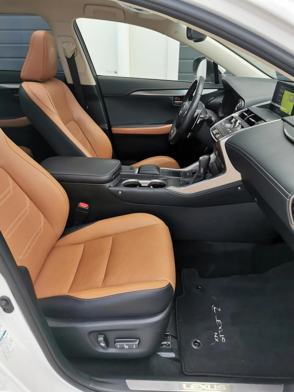 Hoofdafbeelding Lexus NX