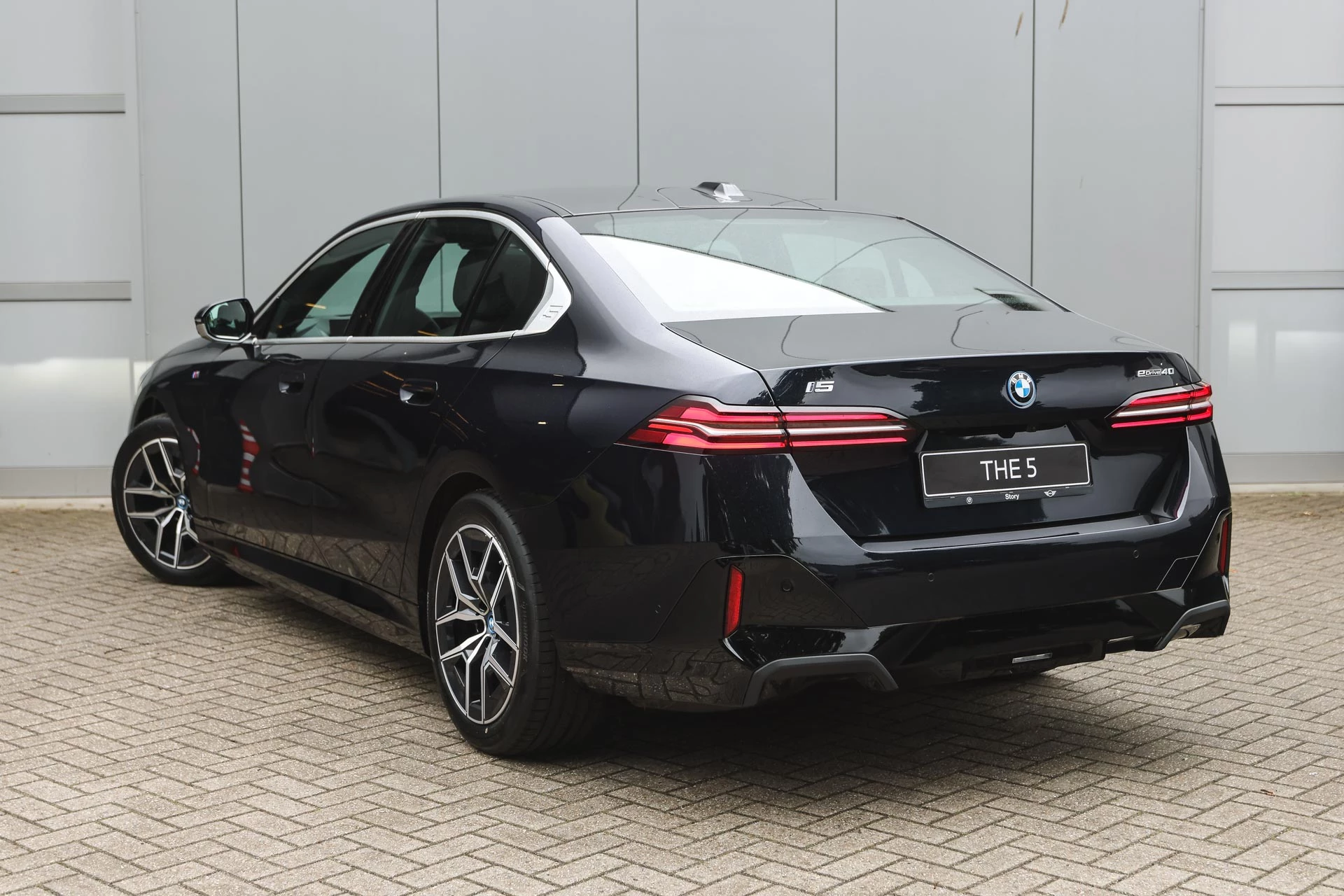 Hoofdafbeelding BMW i5