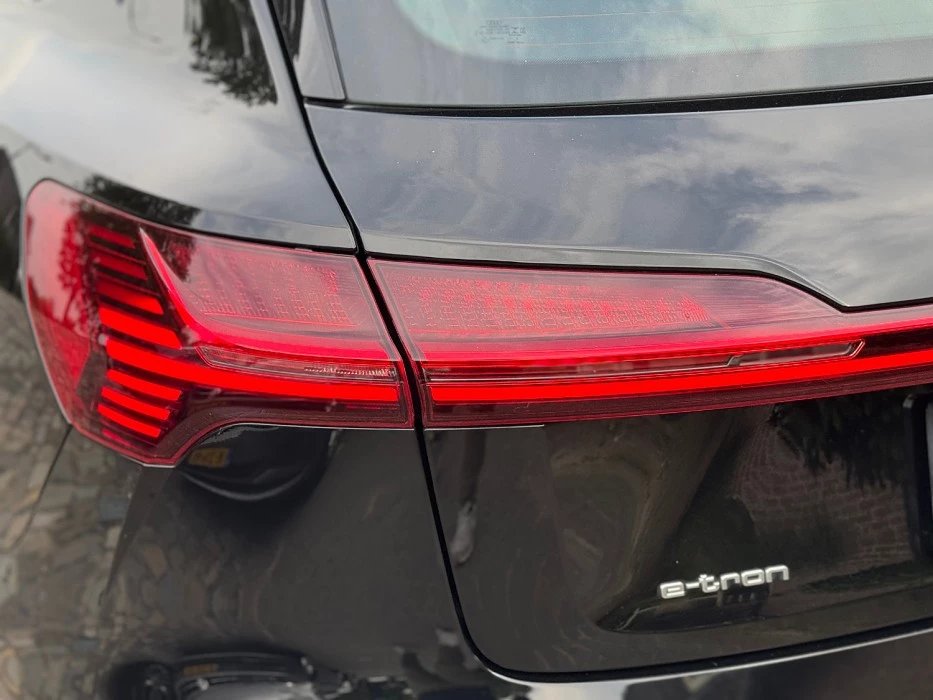 Hoofdafbeelding Audi e-tron