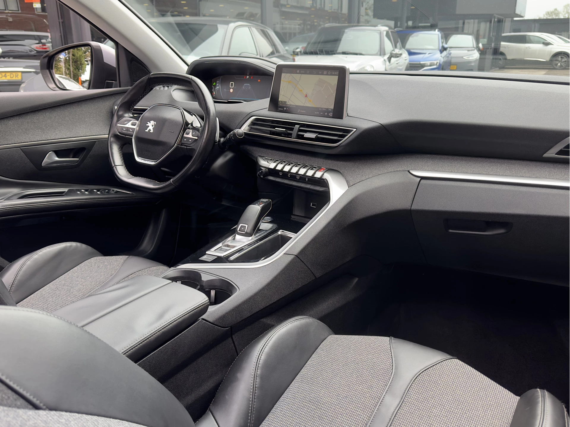 Hoofdafbeelding Peugeot 5008