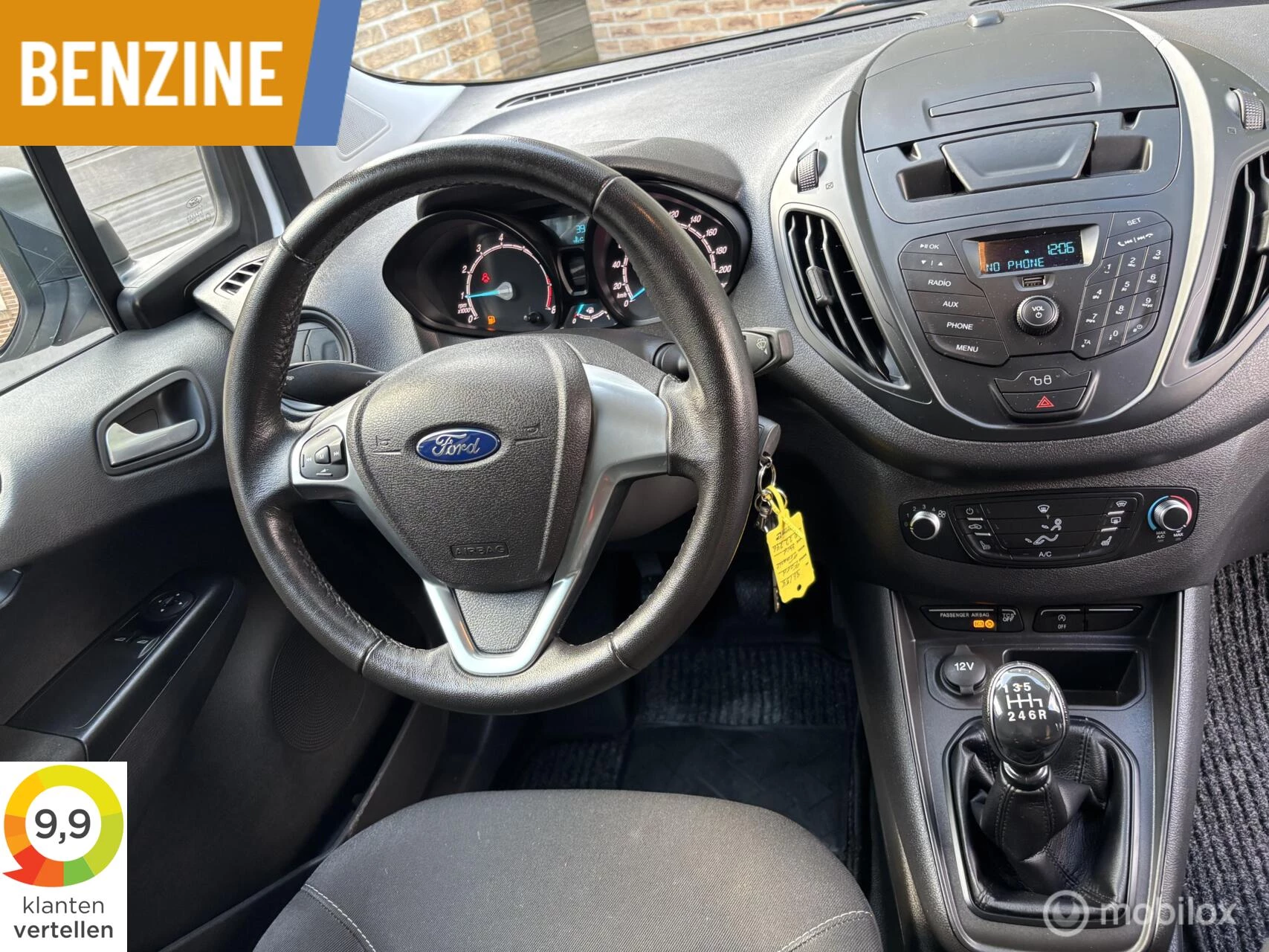 Hoofdafbeelding Ford Transit Courier