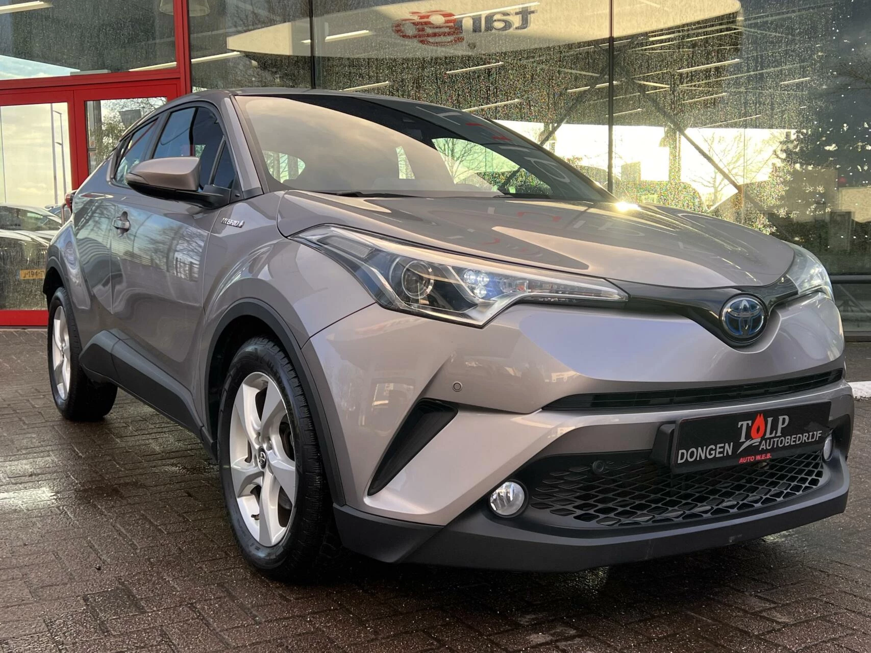 Hoofdafbeelding Toyota C-HR