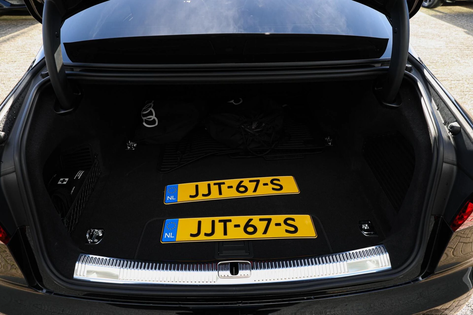 Hoofdafbeelding Audi A8