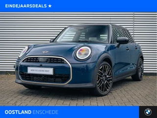 Hoofdafbeelding MINI 5-deurs MINI 5-deurs Hatchback Cooper C Automaat / Favoured / Pakket L / 18 inch Night Flash Spoke 2-tone