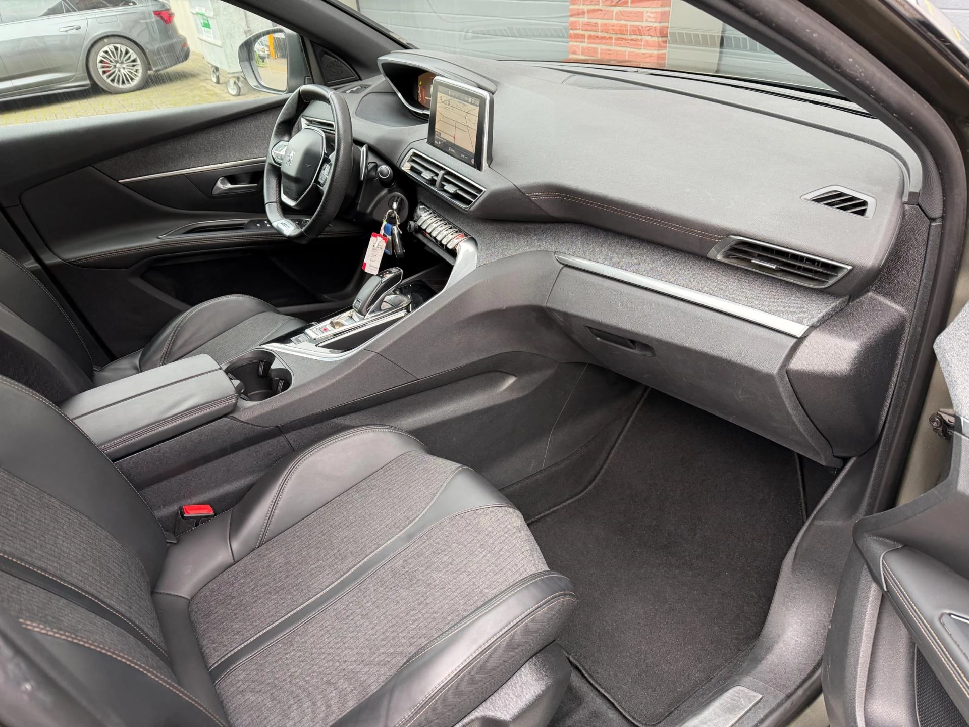 Hoofdafbeelding Peugeot 5008