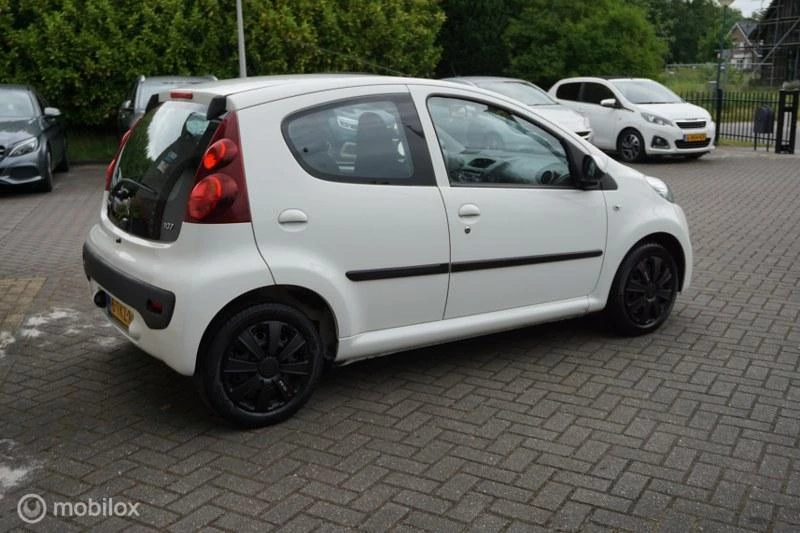 Hoofdafbeelding Peugeot 107