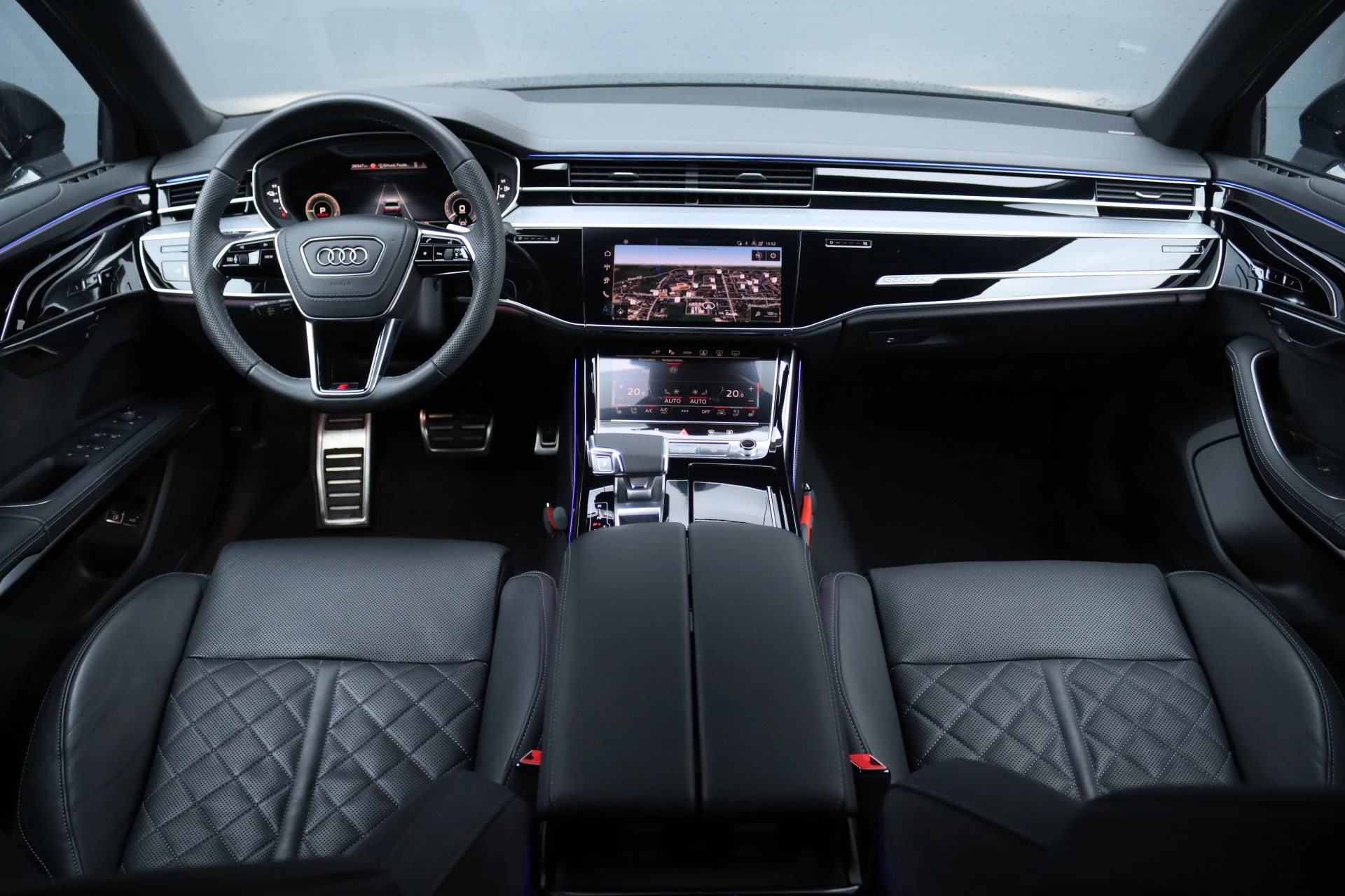 Hoofdafbeelding Audi A8