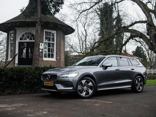 Volvo V60 Cross Country CC 2.0 T5 250PK AWD Polestar Pano Leder Stoelkoeling Keyless Memory HUD ACC Trekhaak