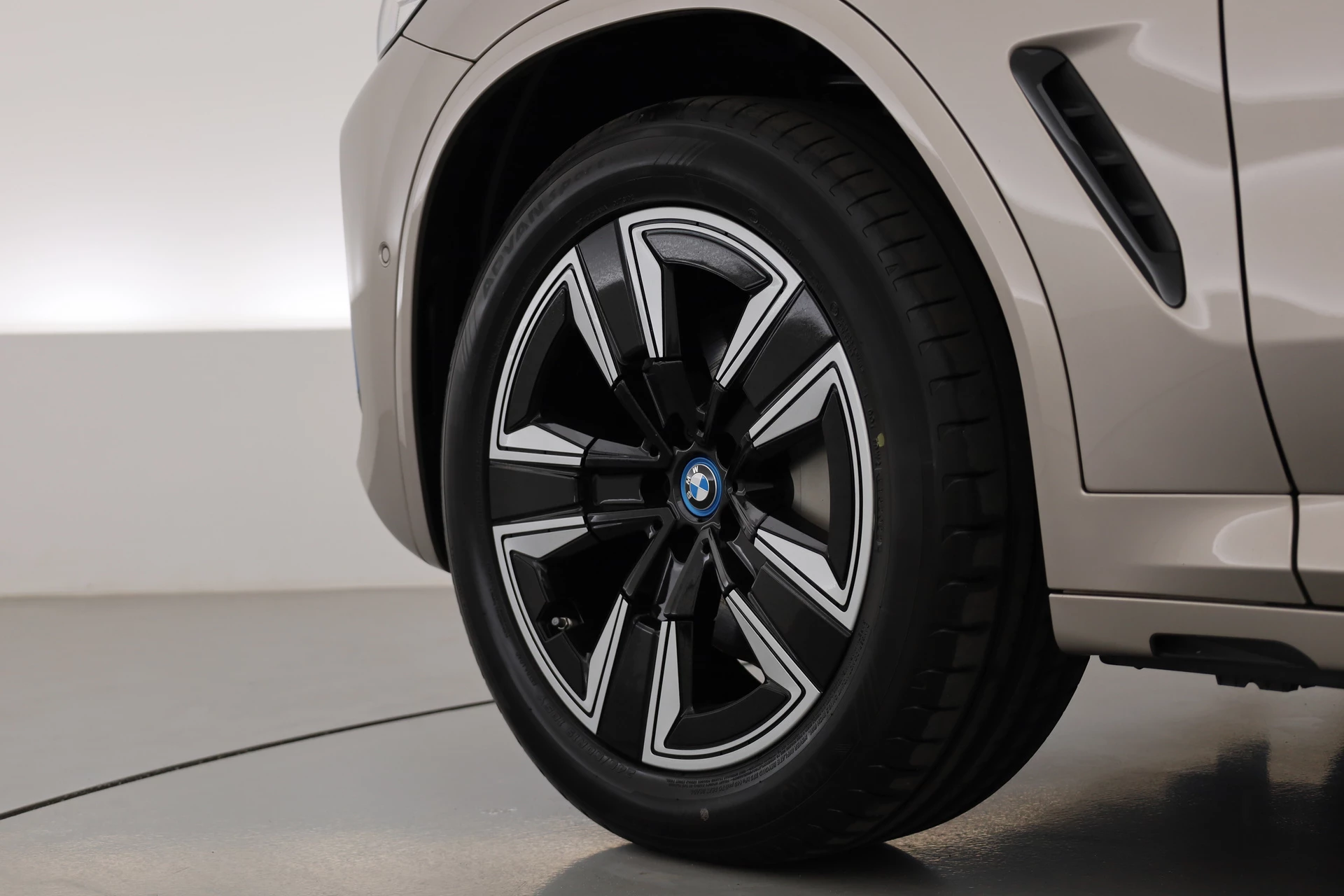 Hoofdafbeelding BMW iX3