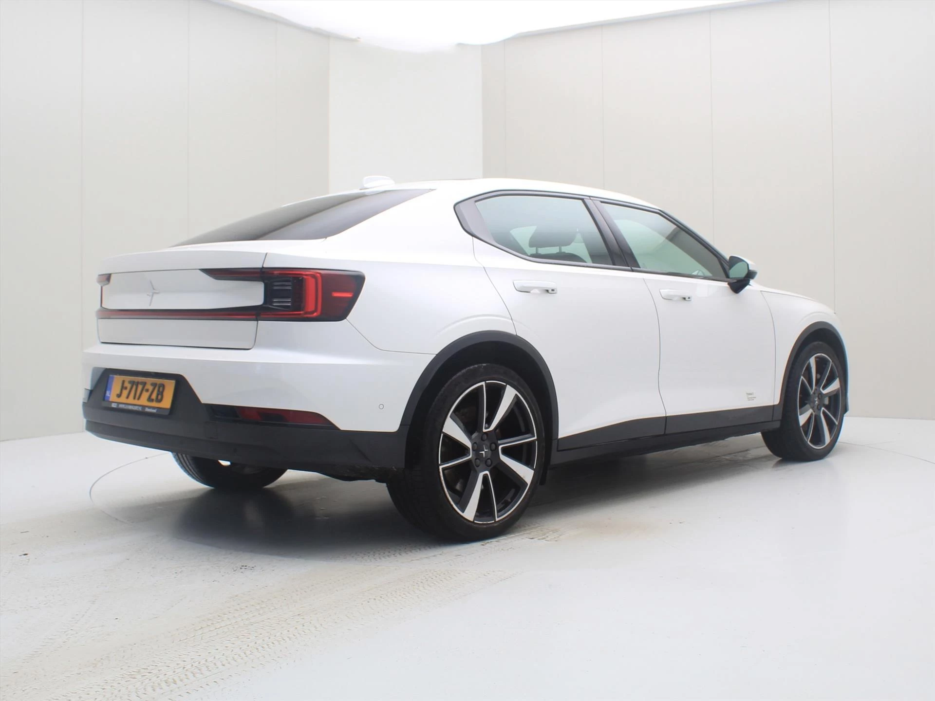 Hoofdafbeelding Polestar 2