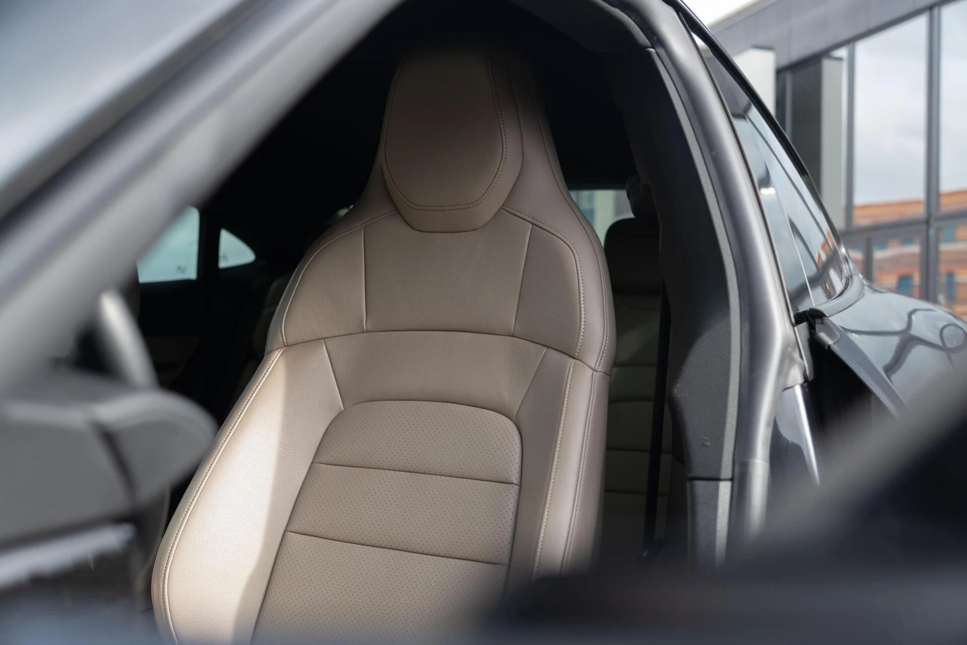 Hoofdafbeelding Porsche Taycan