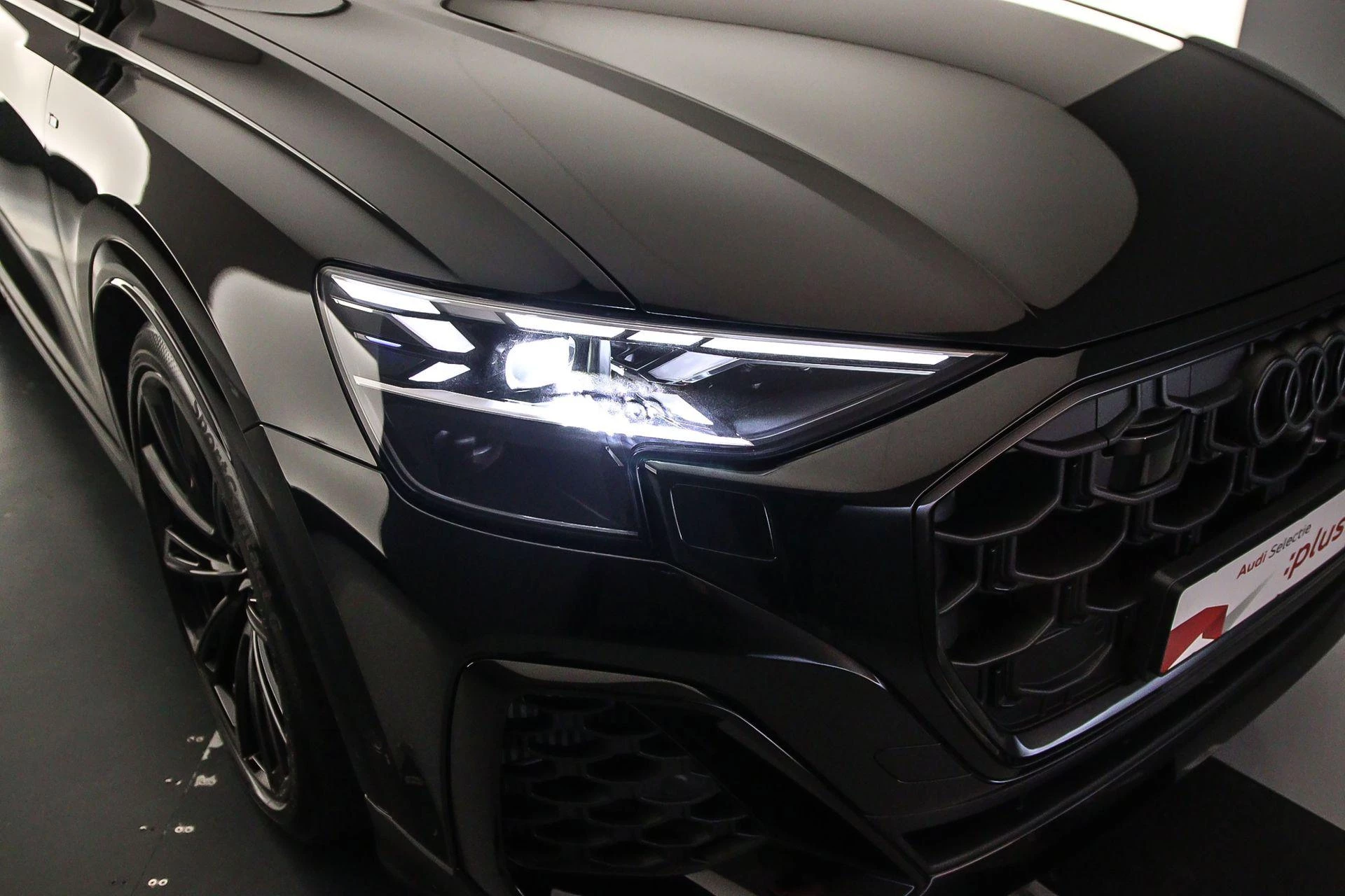 Hoofdafbeelding Audi Q8