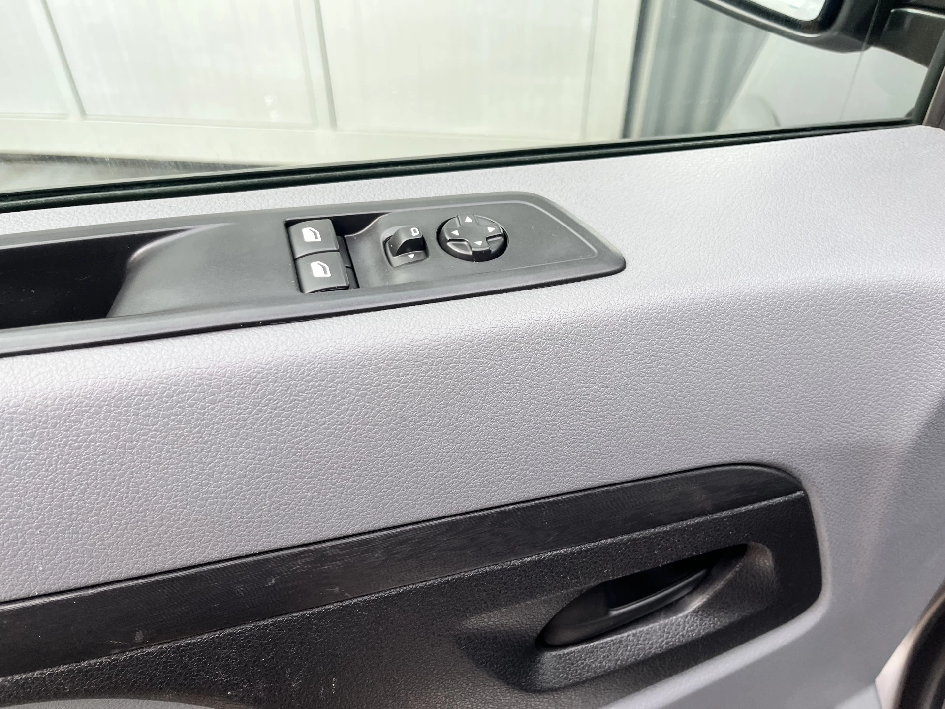 Hoofdafbeelding Peugeot Traveller