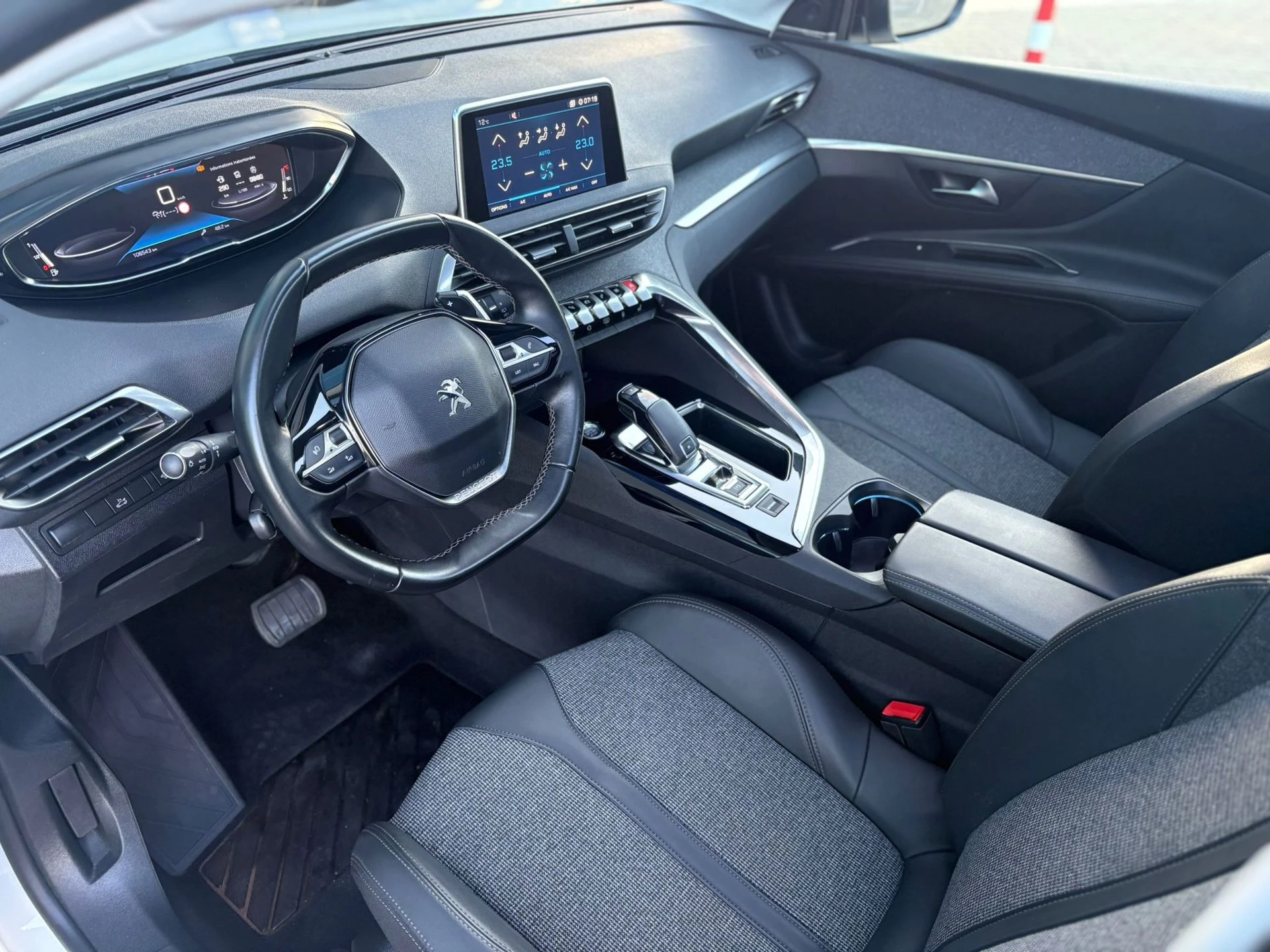 Hoofdafbeelding Peugeot 5008